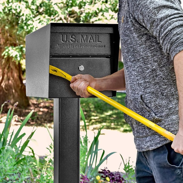 Lockable Mailbox Large With Post Black - Installed - Image 4